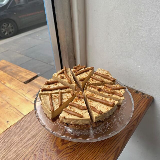 Waiting on even just a hint of spring weather to arrive?
Yeah, us too. The weather is miserable, the sky is dull but... our cake table is full! From biscoff cheesecake to cinnamon muffins- we have it all!
We'll see you soon!