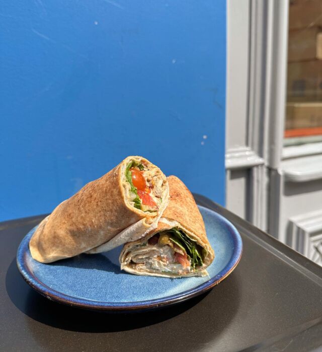 Something new in riverhill 🤩

Baba ganoush: feta, chickpeas, cherry tomato & olives 

Mortadella: ham, pecorino, rocket, pistachio pesto & crispy onions 

made by our chef Stevie 🤍 

Served from 11am 🥰
